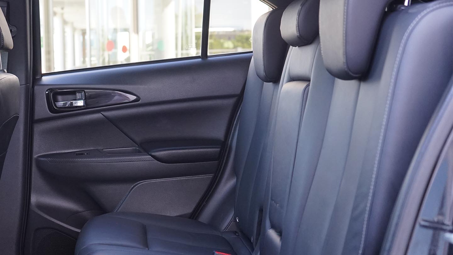Eclipse Cross PHEV Kaiteki+ negro - foto 10